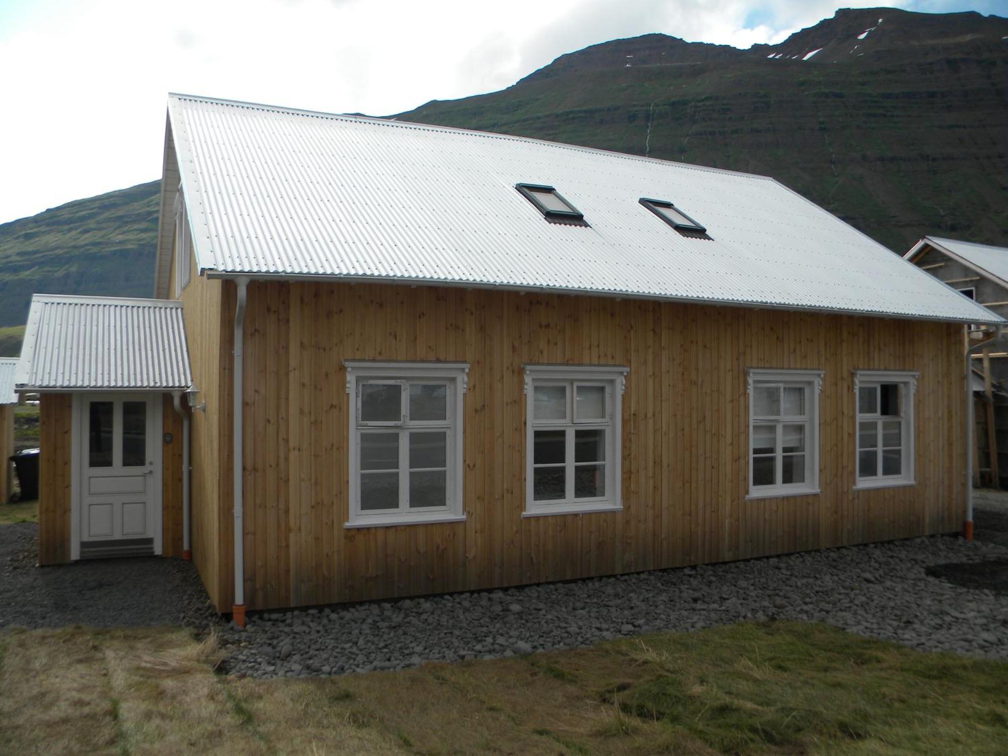 Lonsleira Apartments Seyðisfjörður Стая снимка