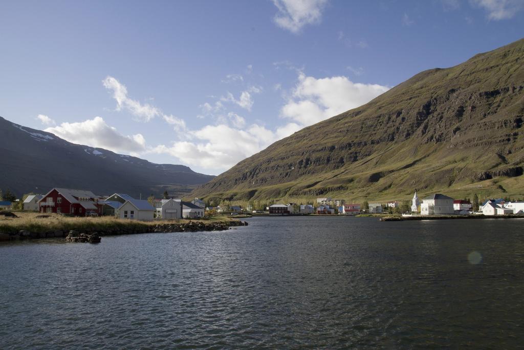 Lonsleira Apartments Seyðisfjörður Стая снимка